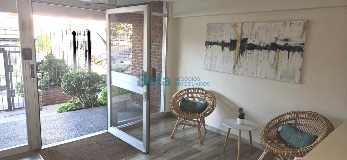 Apartamento ID.16 - Alquiler  Apartamento dos Dormitorios Buceo 