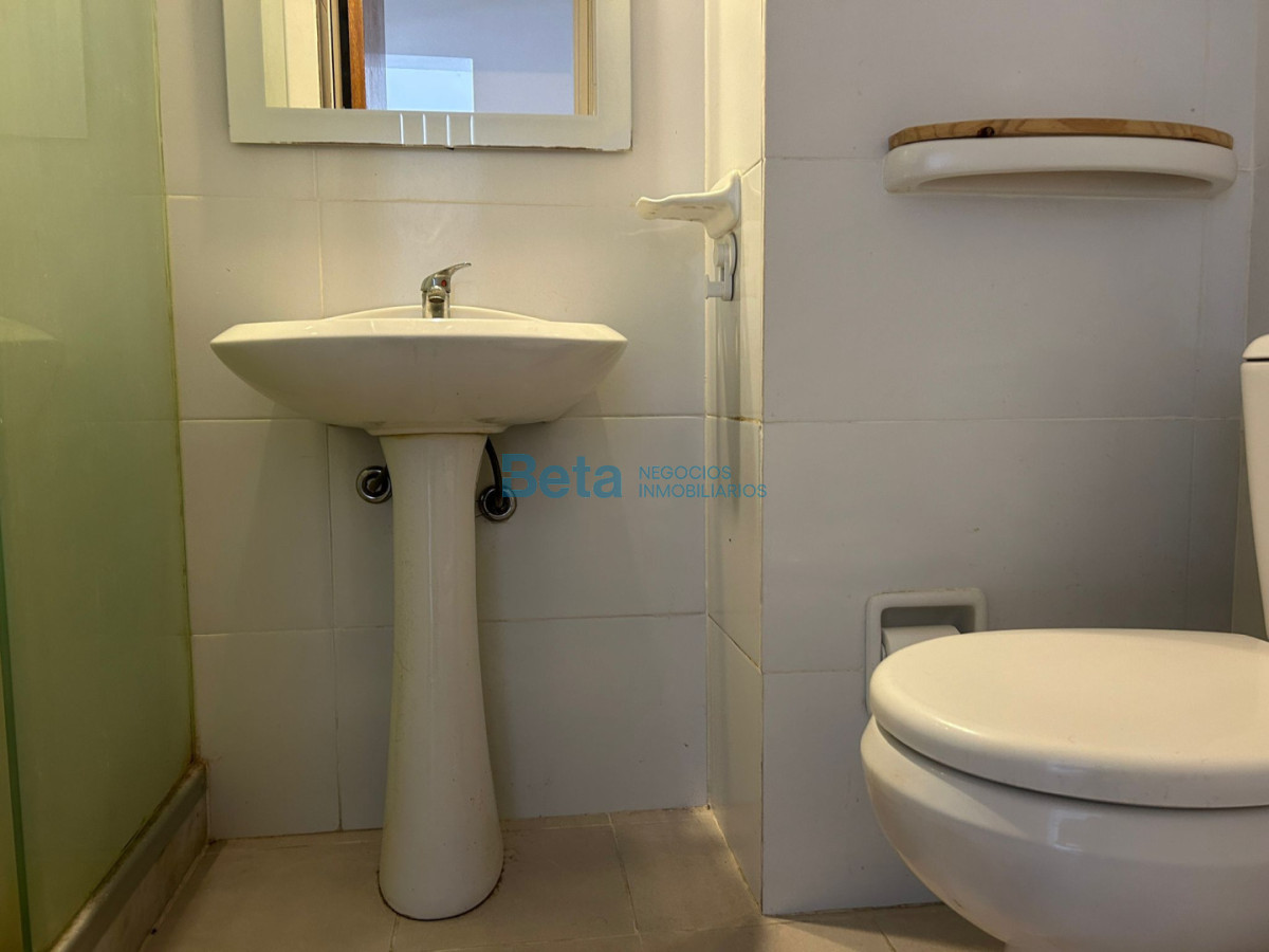 Apartamento ID.16 - Alquiler  Apartamento dos Dormitorios Buceo 