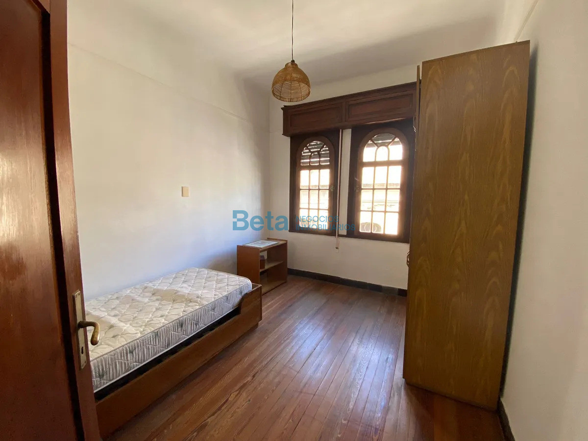 Apartamento ID.17 - Alquiler Apartamento  tres dorm Amoblado Ciudad vieja 