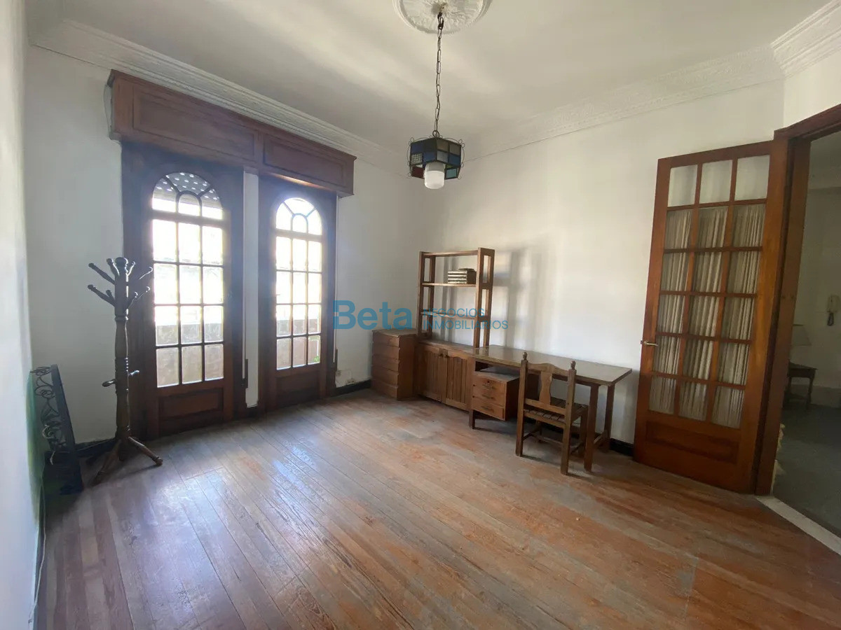 Apartamento ID.17 - Alquiler Apartamento  tres dorm Amoblado Ciudad vieja 