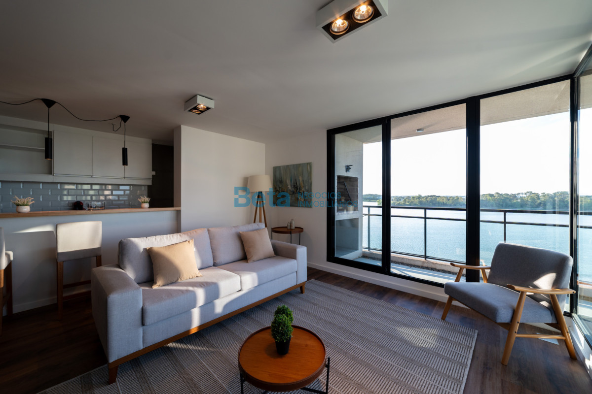 Apartamento ID.15 -  Venta Apartamento INTERLAGOS 3 dormitorios, terraza y Cochera 