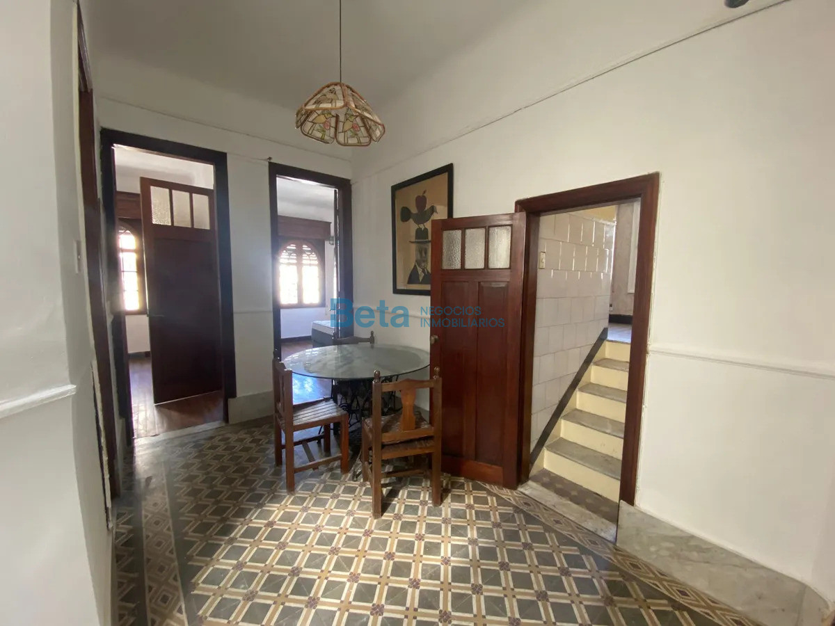 Apartamento ID.17 - Alquiler Apartamento  tres dorm Amoblado Ciudad vieja 