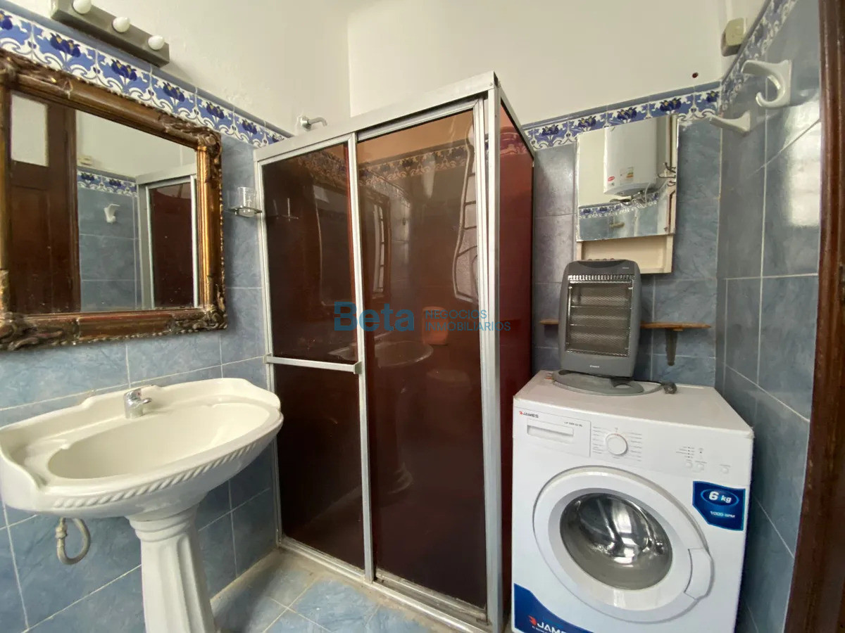 Apartamento ID.17 - Alquiler Apartamento  tres dorm Amoblado Ciudad vieja 