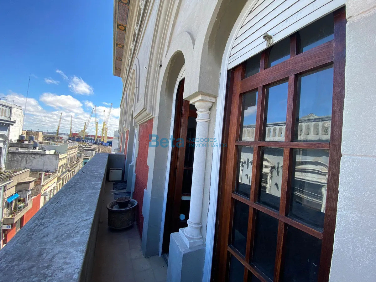 Apartamento ID.17 - Alquiler Apartamento  tres dorm Amoblado Ciudad vieja 