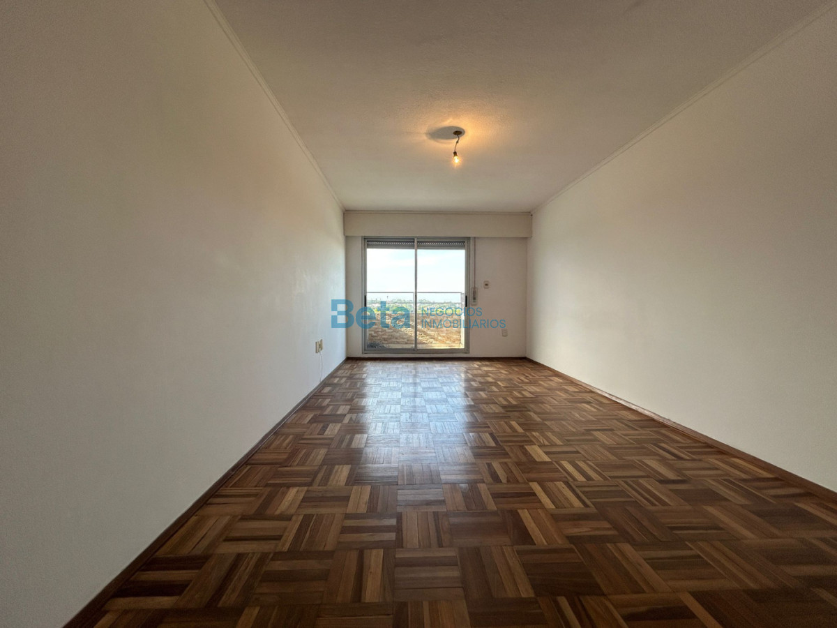 Apartamento ID.16 - Alquiler  Apartamento dos Dormitorios Buceo 