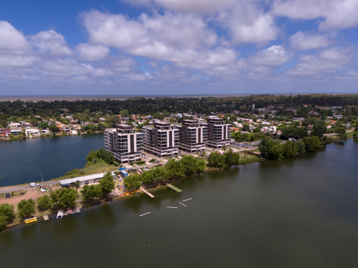 VENTA INTERLAGOS APARTAMENTO DOS DORM, TERRAZA Y GARAJE 
