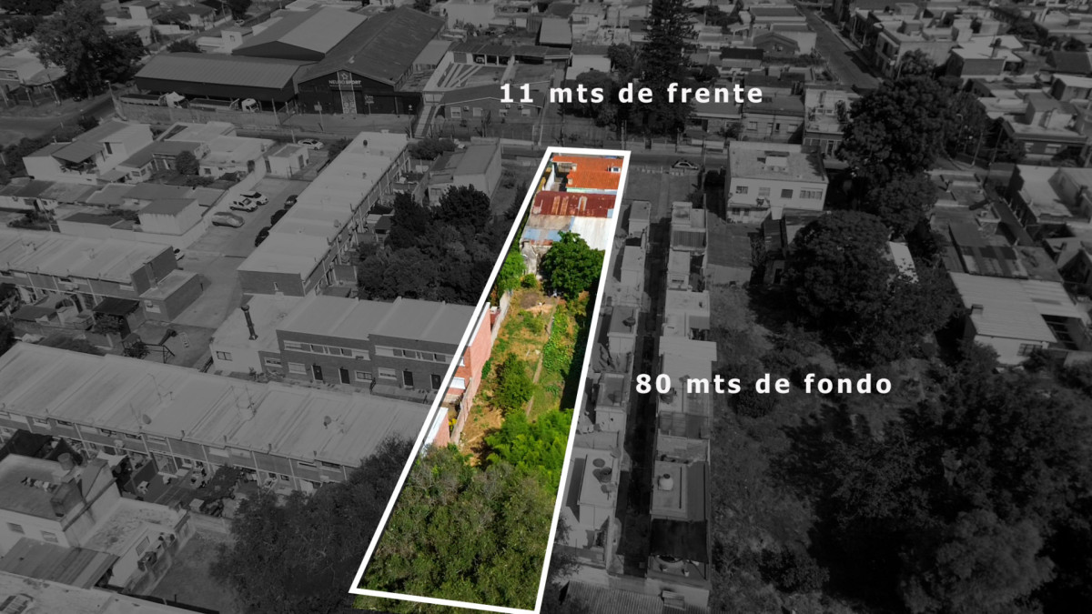 Casa ID.11 - Venta Casa 3 dormitorios, garaje para 6 autos gran terreno 