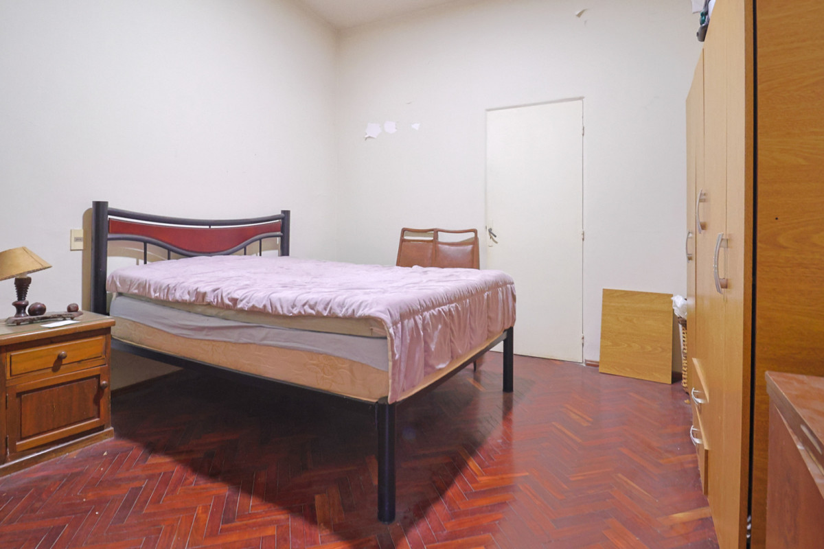 Casa ID.11 - Venta Casa 3 dormitorios, garaje para 6 autos gran terreno 