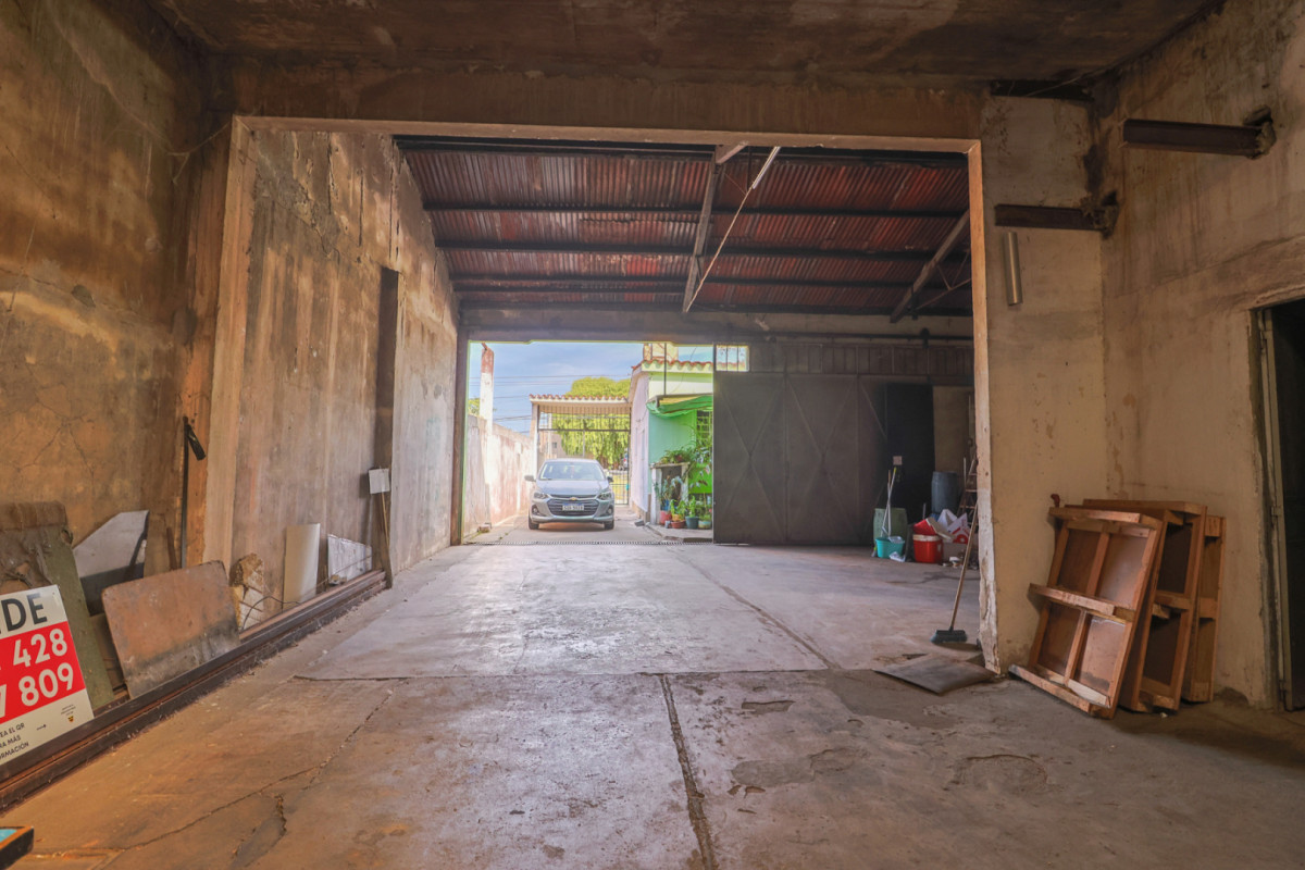 Casa ID.11 - Venta Casa 3 dormitorios, garaje para 6 autos gran terreno 