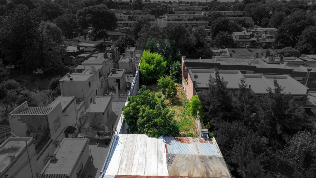 Casa ID.11 - Venta Casa 3 dormitorios, garaje para 6 autos gran terreno 