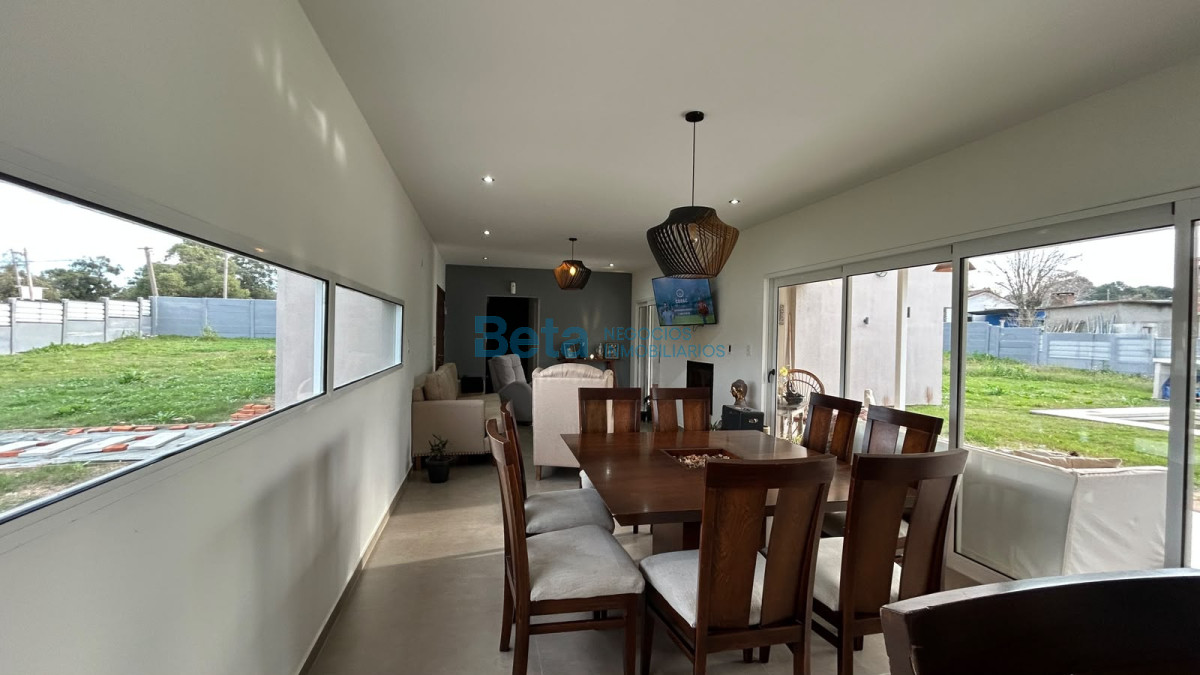Casa ID.37 - Venta Casa 5 dorm, barbacoa, piscina  a estrenar ZONAMERICA 