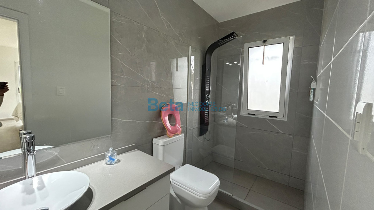 Casa ID.37 - Venta Casa 5 dorm, barbacoa, piscina  a estrenar ZONAMERICA 