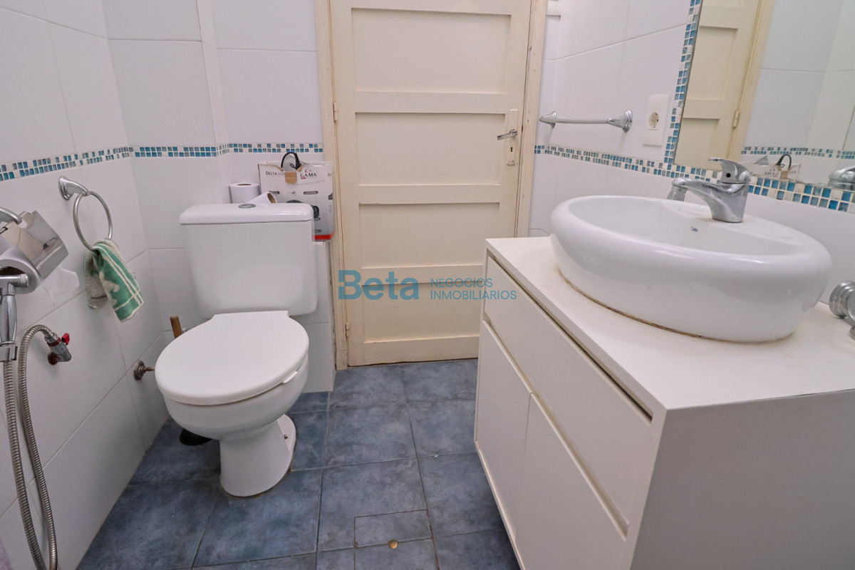 Casa ID.11 - Venta Casa 3 dormitorios, garaje para 6 autos gran terreno 