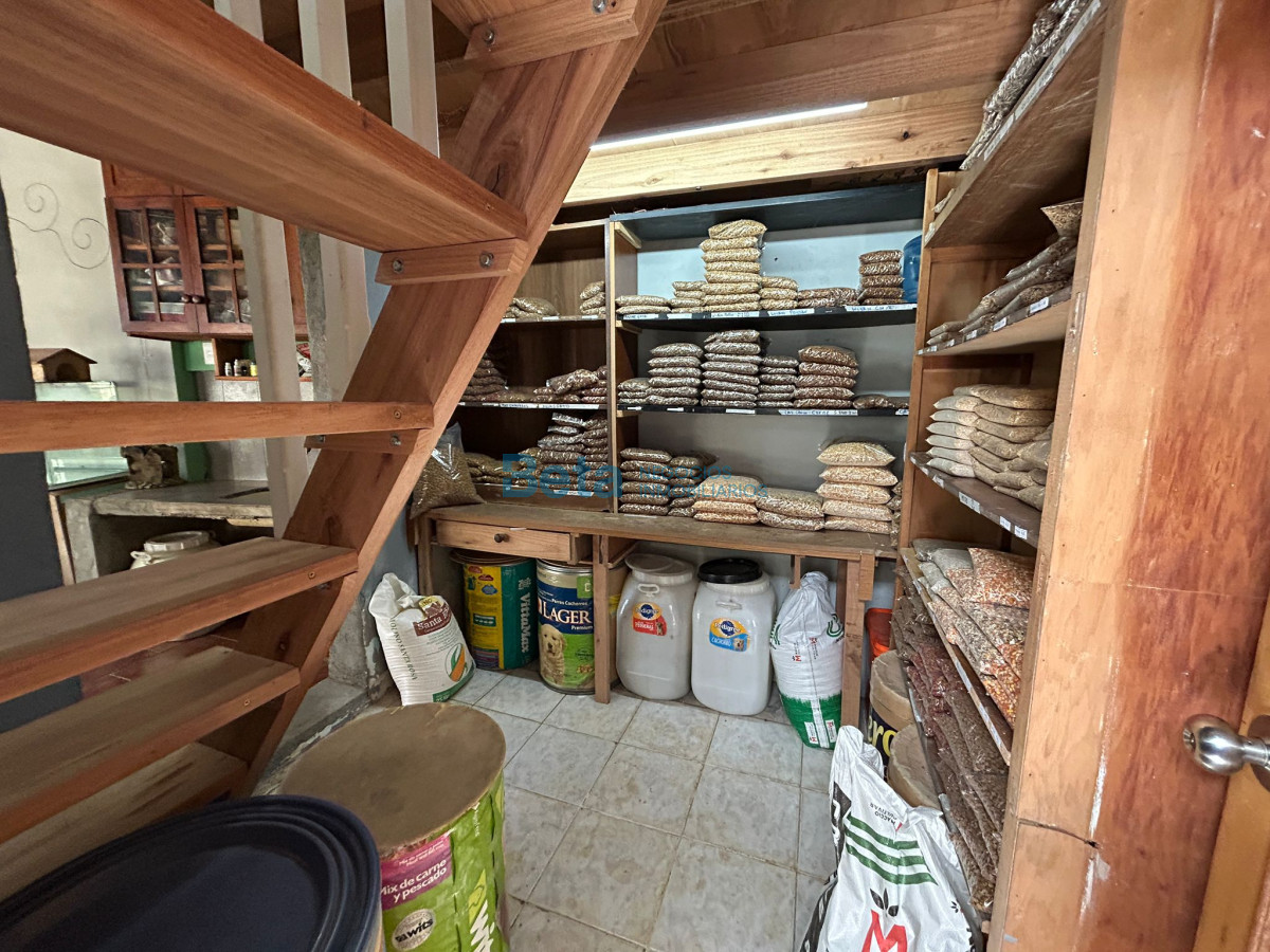 Casa ID.7 - VENTA DE CASA 3 DORM, GARAJE, Y MONOAMBIENTE AL FONDO 