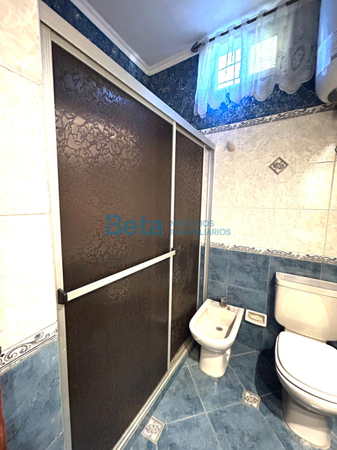 Casa ID.7 - VENTA DE CASA 3 DORM, GARAJE, Y MONOAMBIENTE AL FONDO 