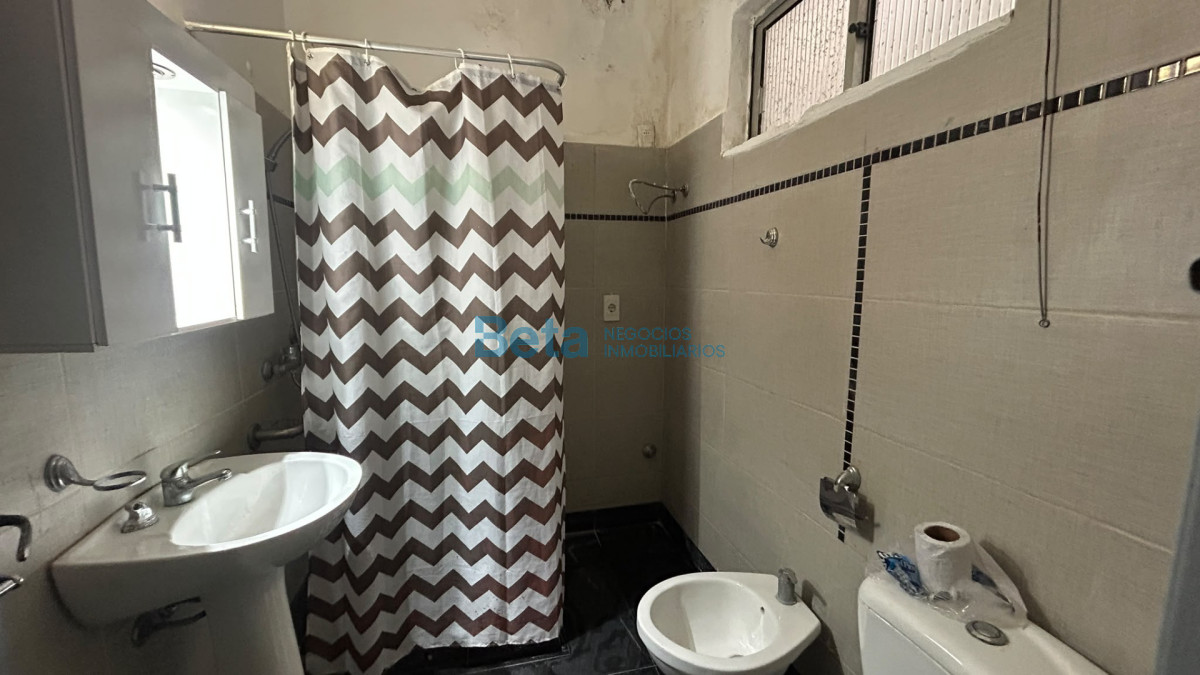 Casa ID.60 - VENTA CASA PH 2 DORMITORIOS, PATIO,  JACINTO VERA 