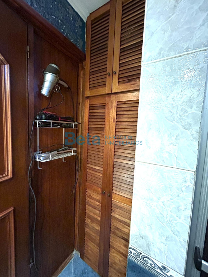 Casa ID.7 - VENTA DE CASA 3 DORM, GARAJE, Y MONOAMBIENTE AL FONDO 