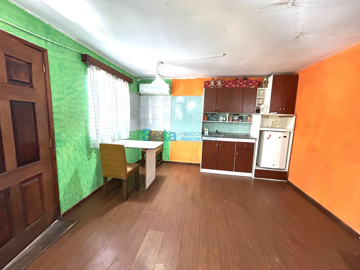 Casa ID.7 - VENTA DE CASA 3 DORM, GARAJE, Y MONOAMBIENTE AL FONDO 