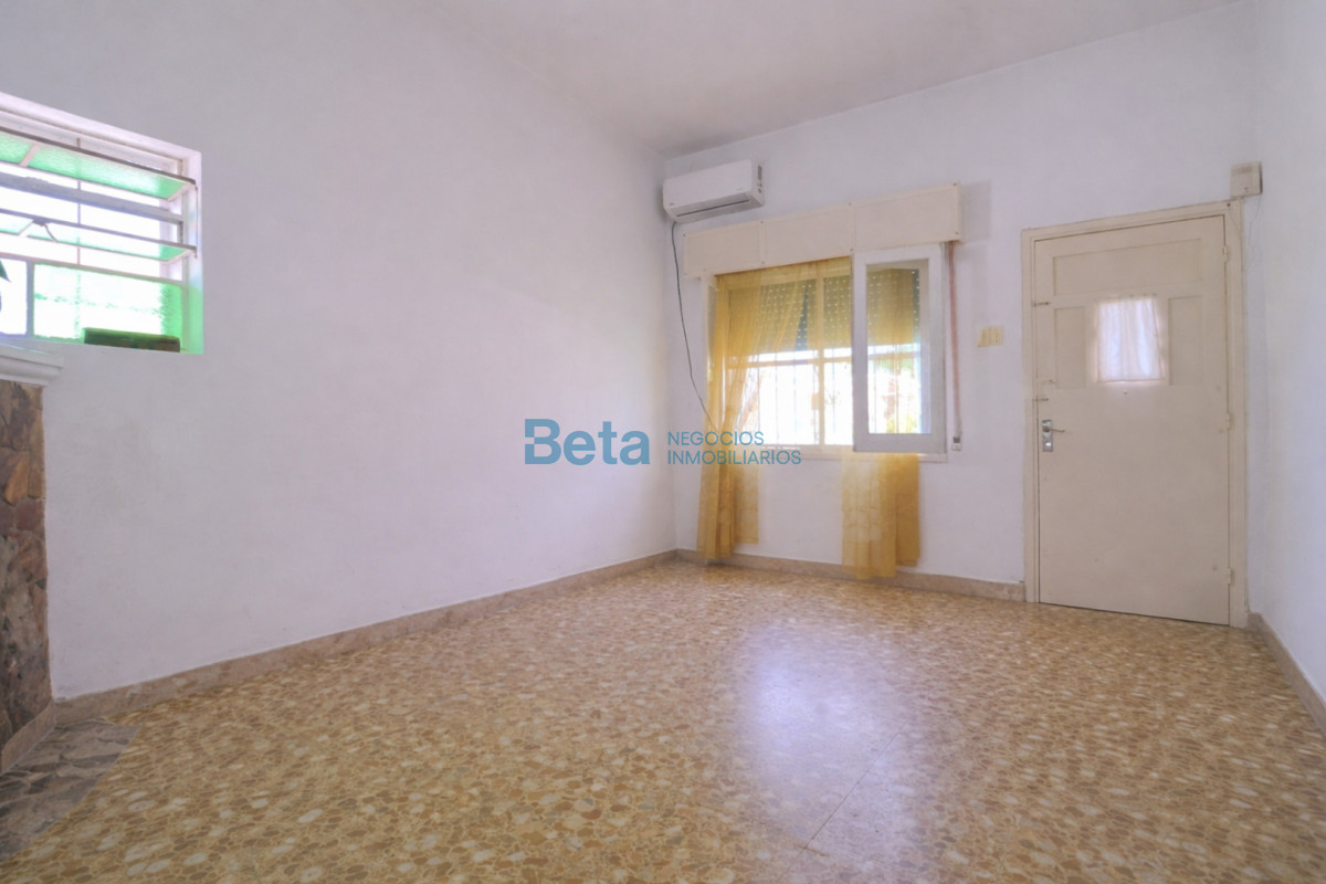 Casa ID.11 - Venta Casa 3 dormitorios, garaje para 6 autos gran terreno 