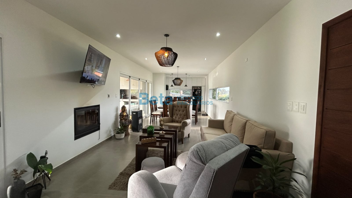 Casa ID.37 - Venta Casa 5 dorm, barbacoa, piscina  a estrenar ZONAMERICA 