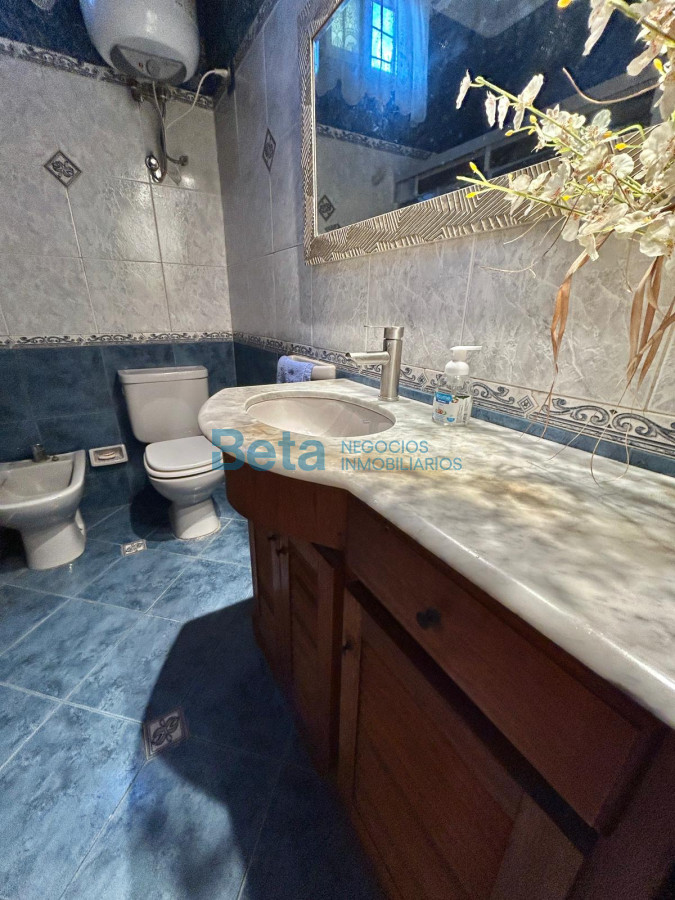 Casa ID.7 - VENTA DE CASA 3 DORM, GARAJE, Y MONOAMBIENTE AL FONDO 