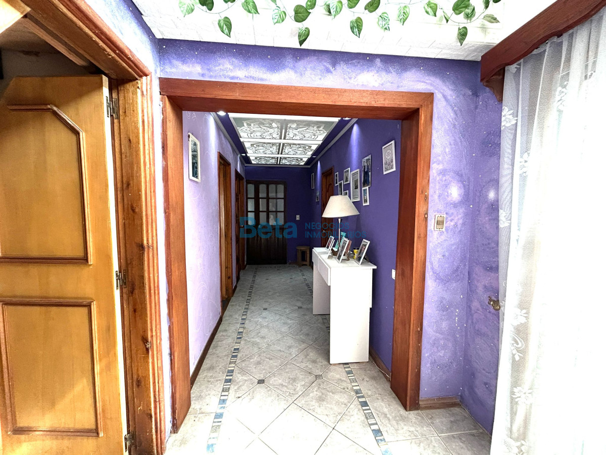 Casa ID.7 - VENTA DE CASA 3 DORM, GARAJE, Y MONOAMBIENTE AL FONDO 