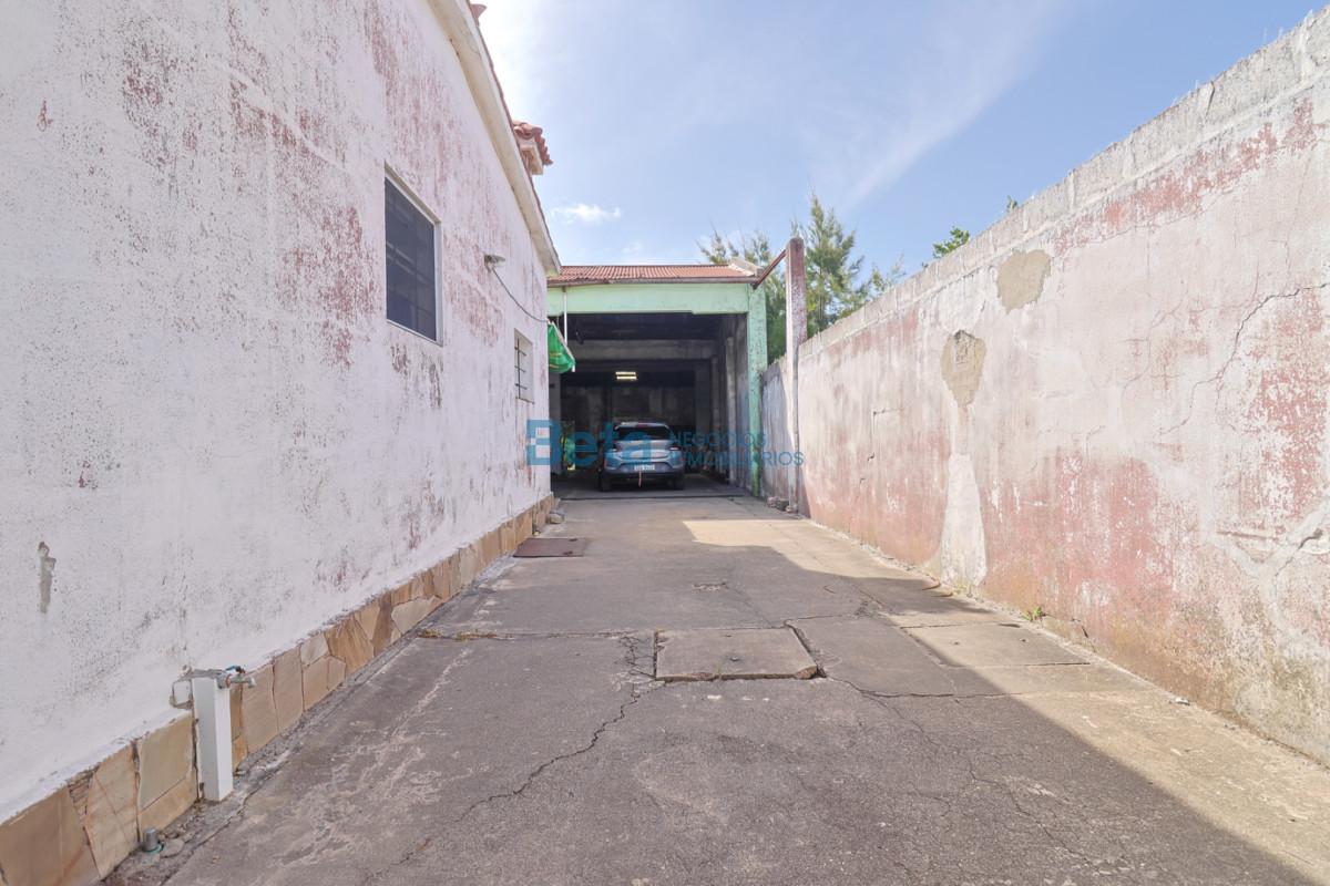 Casa ID.11 - Venta Casa 3 dormitorios, garaje para 6 autos gran terreno 