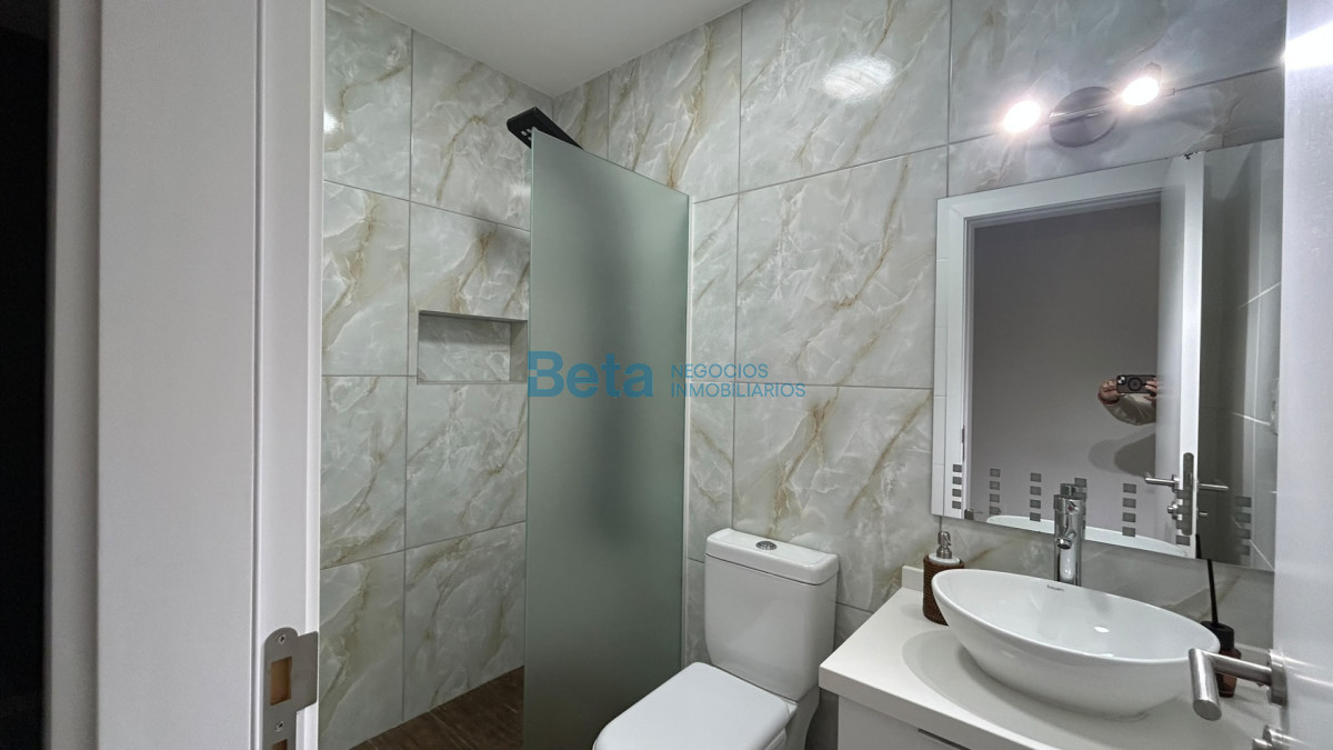 Casa ID.37 - Venta Casa 5 dorm, barbacoa, piscina  a estrenar ZONAMERICA 