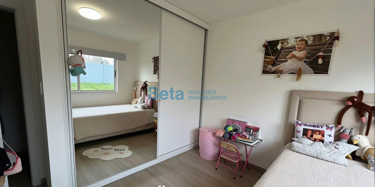 Casa ID.37 - Venta Casa 5 dorm, barbacoa, piscina  a estrenar ZONAMERICA 