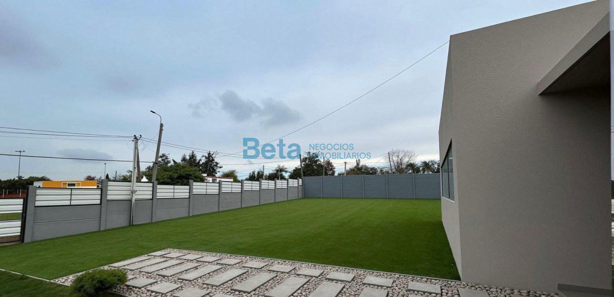 Casa ID.37 - Venta Casa 5 dorm, barbacoa, piscina  a estrenar ZONAMERICA 