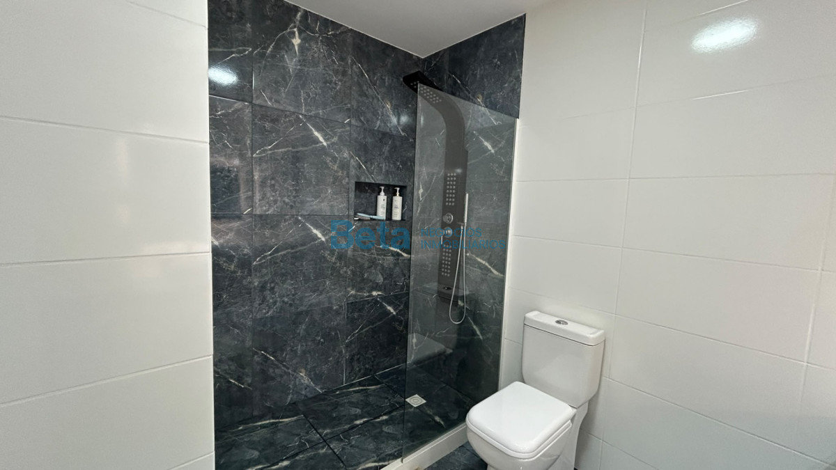 Casa ID.37 - Venta Casa 5 dorm, barbacoa, piscina  a estrenar ZONAMERICA 