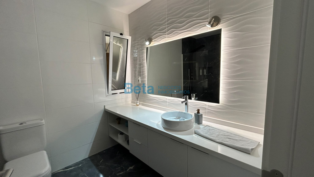 Casa ID.37 - Venta Casa 5 dorm, barbacoa, piscina  a estrenar ZONAMERICA 
