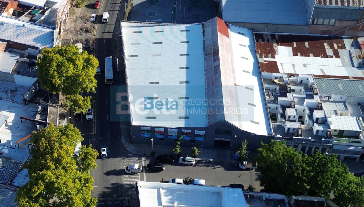 Galpón ID.27 - VENTA DE GRAN LOCAL - DEPOSITO  AGUADA 