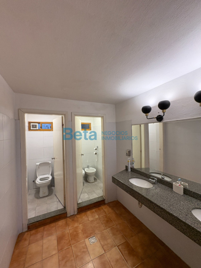 Local Comercial ID.35 - Venta de Galería  Comercial en Centro de Carrasco 