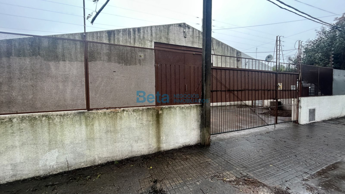 Local Comercial ID.46 - ALQUILER  LOCAL EN JARDINES MAROÑAS 