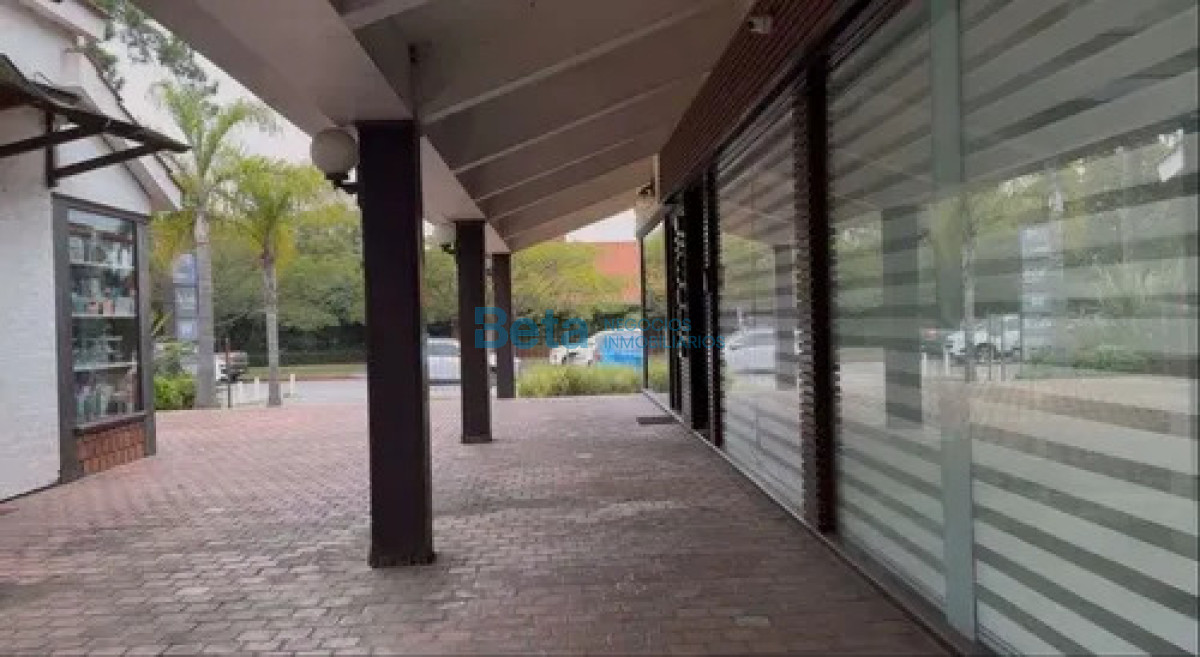 Local Comercial ID.35 - Venta de Galería  Comercial en Centro de Carrasco 
