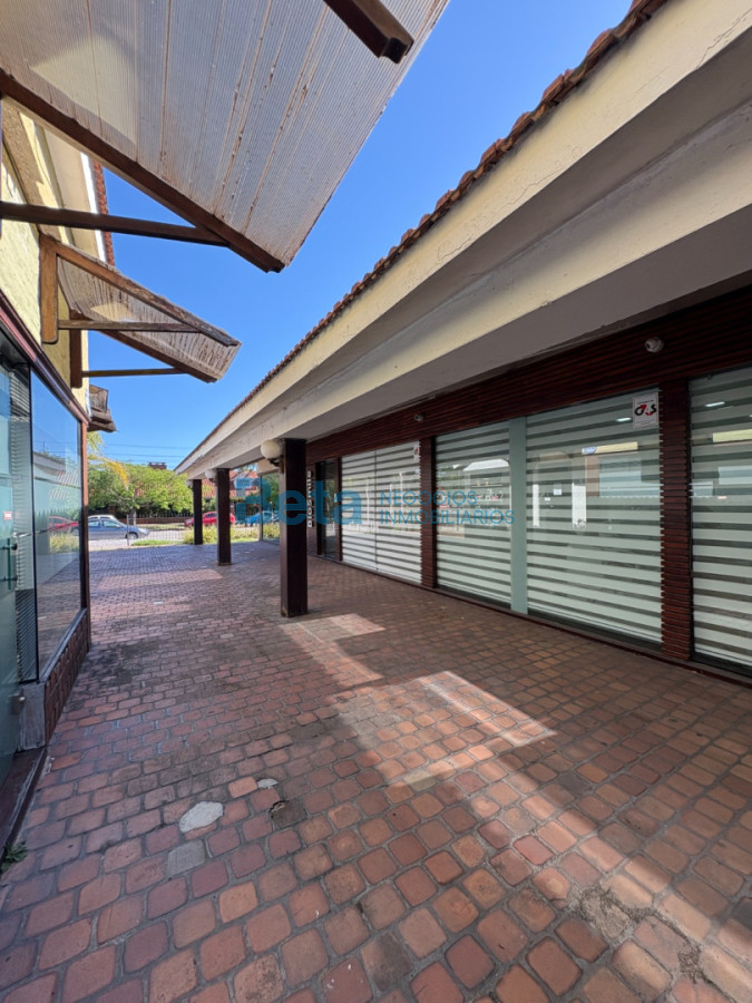 Local Comercial ID.35 - Venta de Galería  Comercial en Centro de Carrasco 