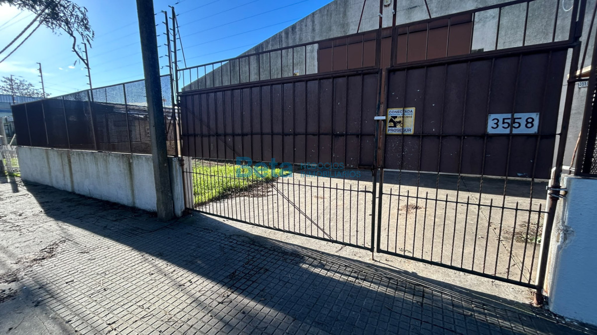Local Comercial ID.46 - ALQUILER  LOCAL EN JARDINES MAROÑAS 