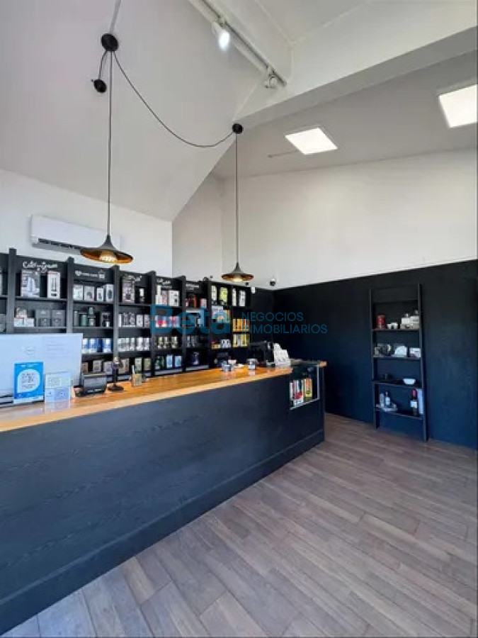 Local Comercial ID.35 - Venta de Galería  Comercial en Centro de Carrasco 