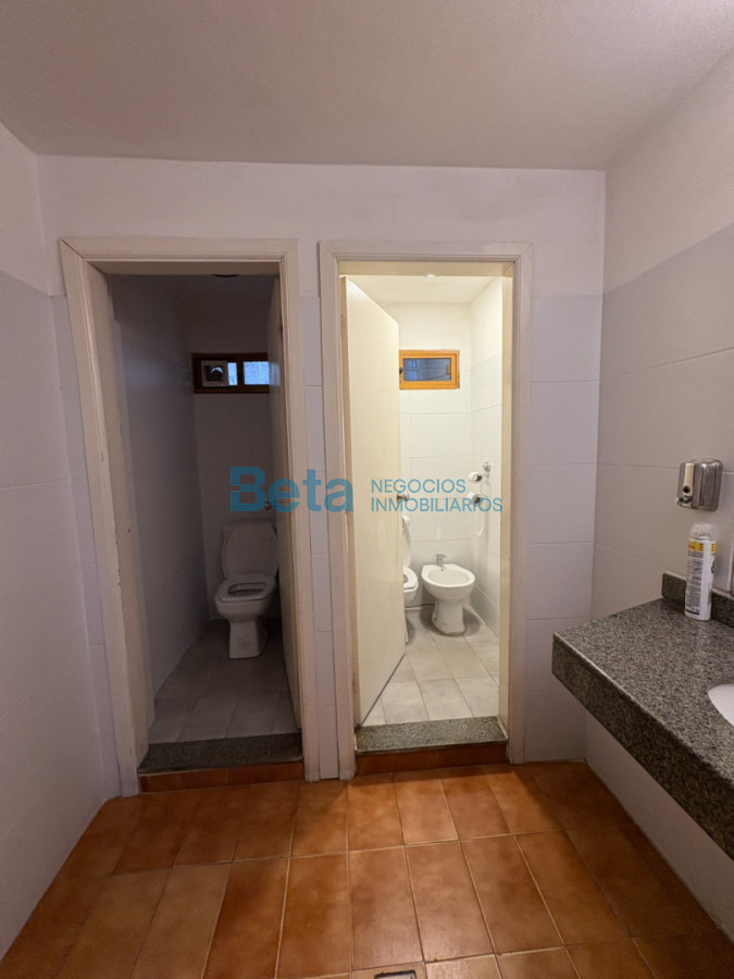 Local Comercial ID.35 - Venta de Galería  Comercial en Centro de Carrasco 