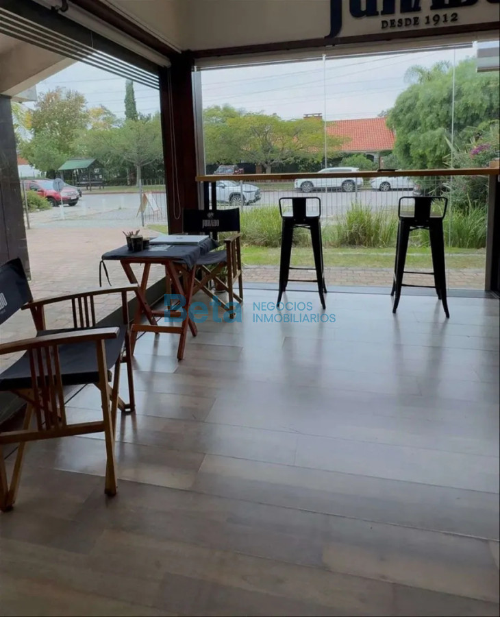 Local Comercial ID.35 - Venta de Galería  Comercial en Centro de Carrasco 