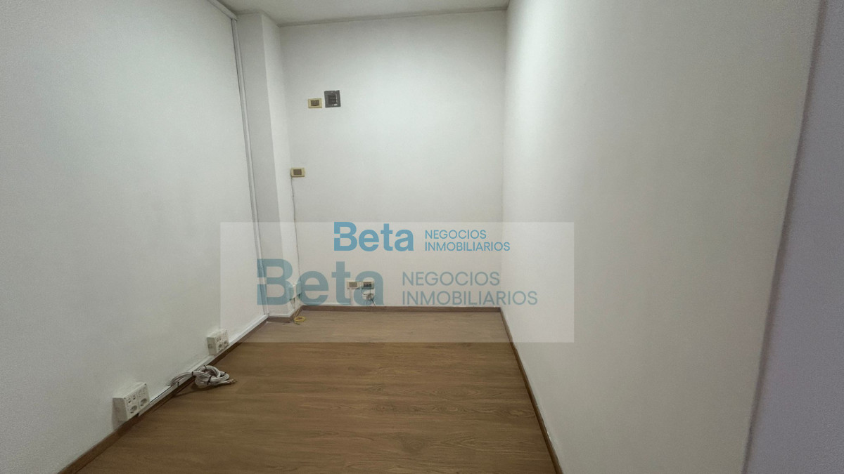 Oficina ID.21 - VENTA OFICINA  TORRE DE LOS PROFESIONALES CON GARAJE 