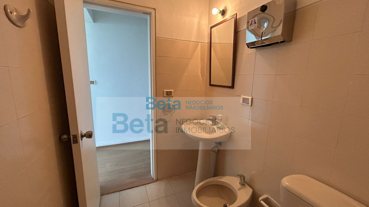 Oficina ID.21 - VENTA OFICINA  TORRE DE LOS PROFESIONALES CON GARAJE 