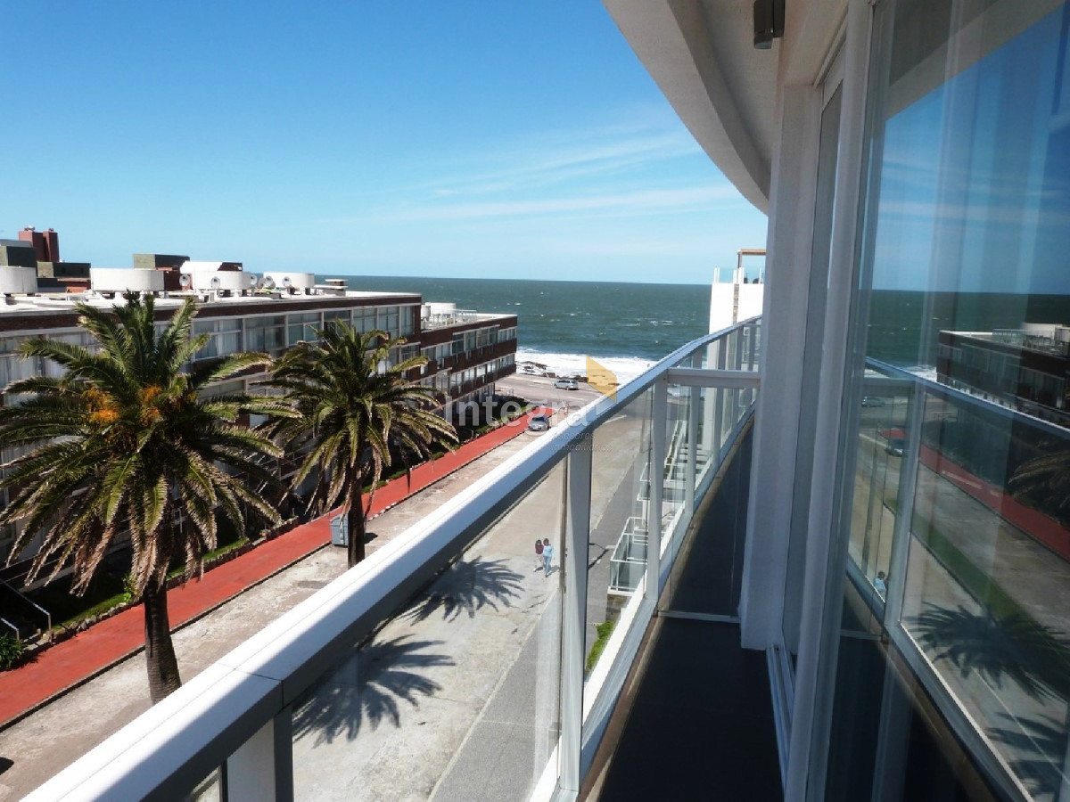 Apartamento en Punta del Este, Península - INT1519A