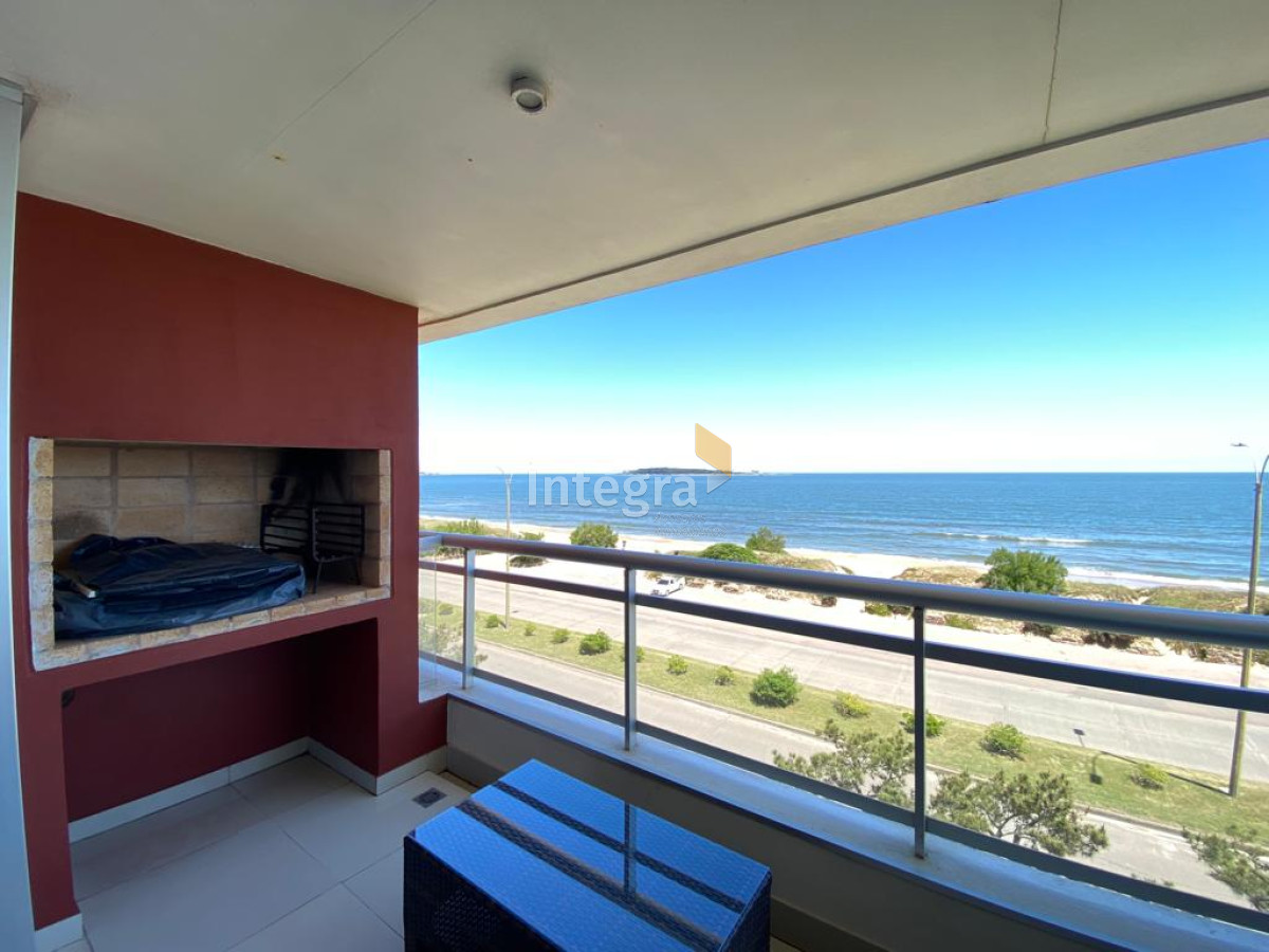 APARTAMENTE FRENTE AL MAR. - INT1897A