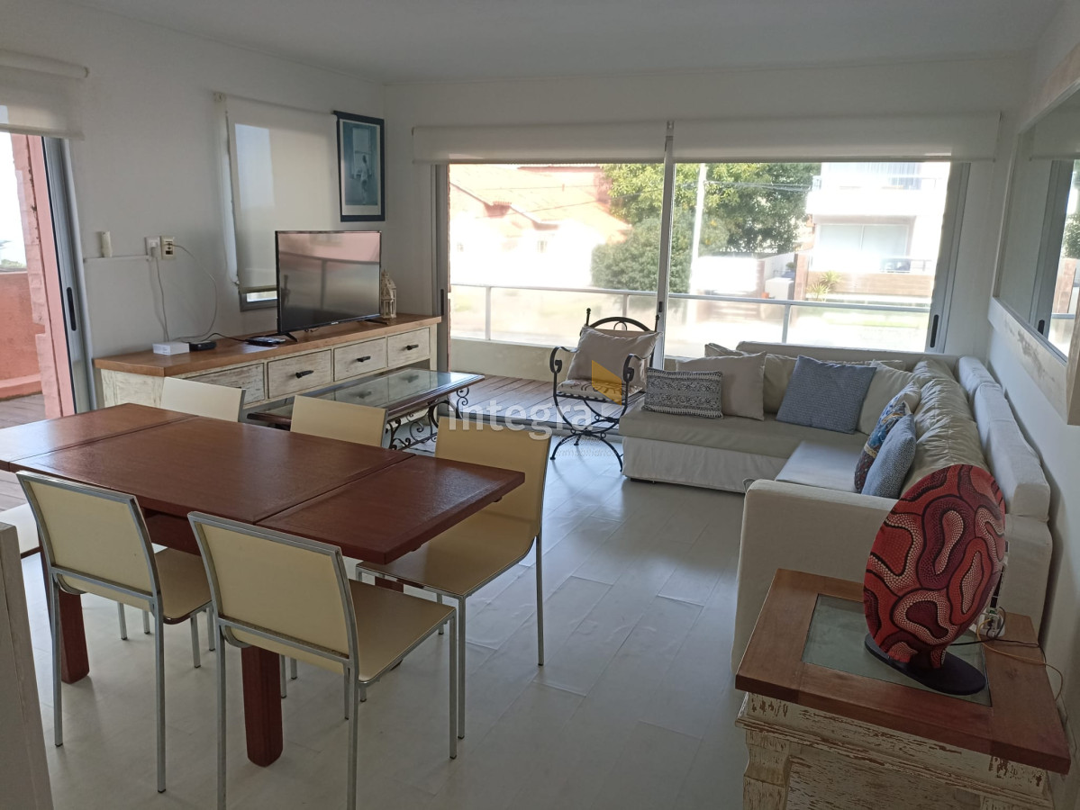 APARTAMENTO DE 3 DORMITORIOS - INT1124A