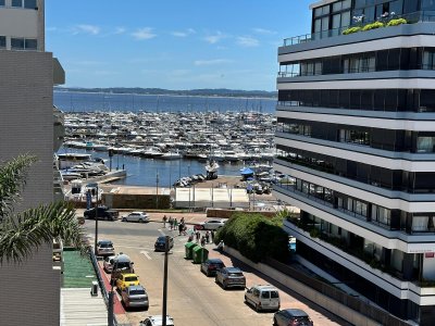 EXCELENTE APARTAMENTO A 100MTS DEL PUERTO 