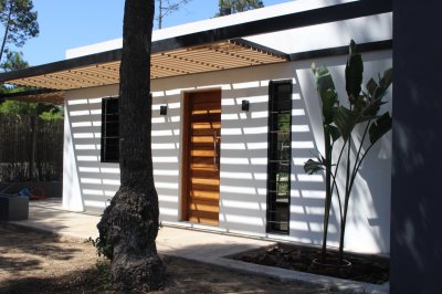 Alquiler anual, casa independiente de dos dormitorios