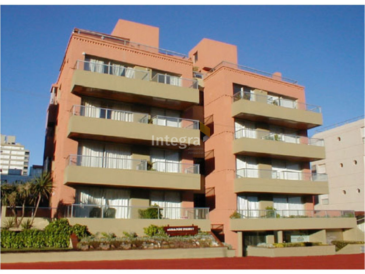 UNIDAD DE 3 AMBIENTES CON VISTA A PLAYA BRAVA - INT980A