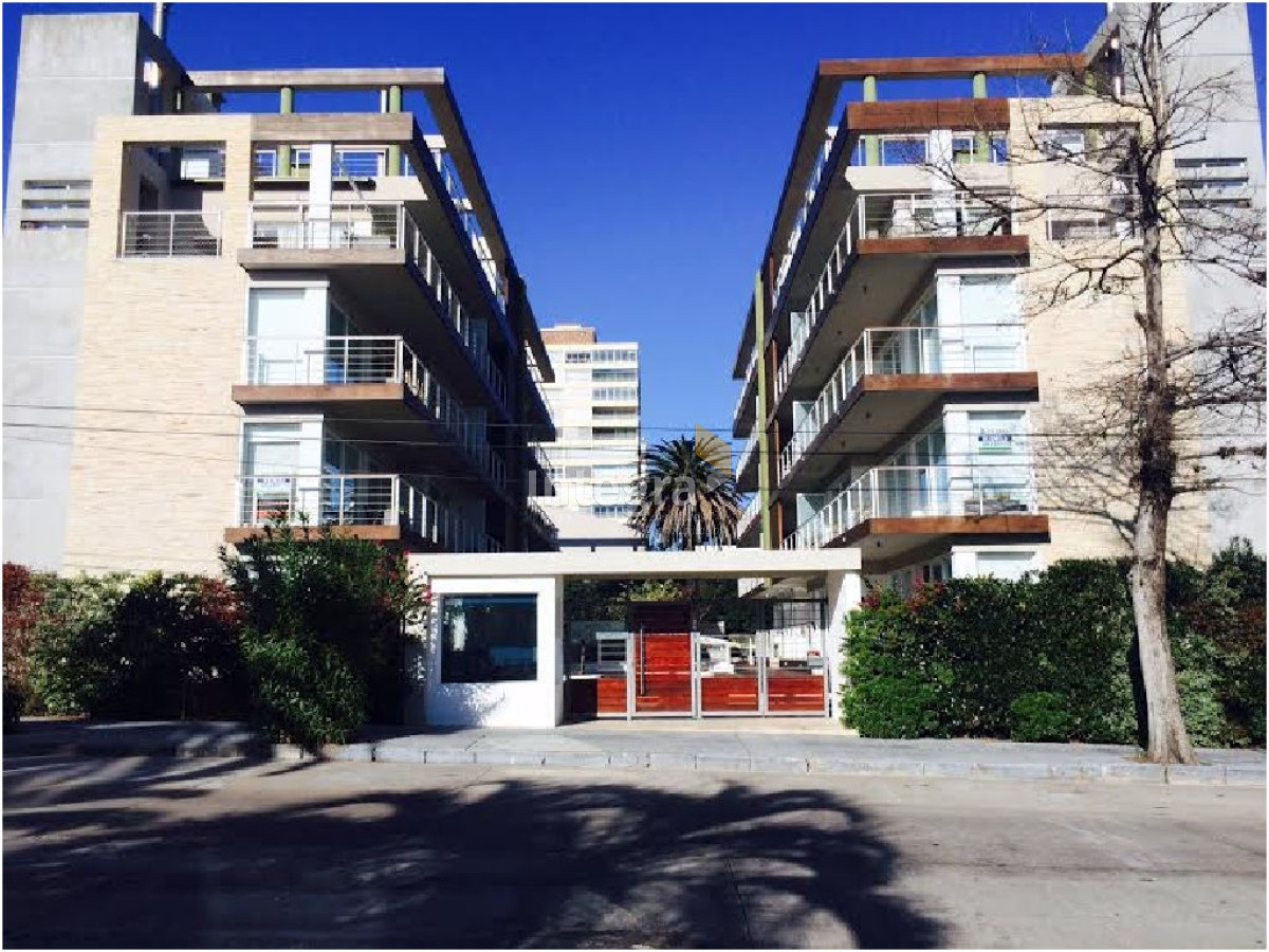 Apartamento ID.4 - 1 DORMITORIO CON PARRILLA EN EL BALCÓN